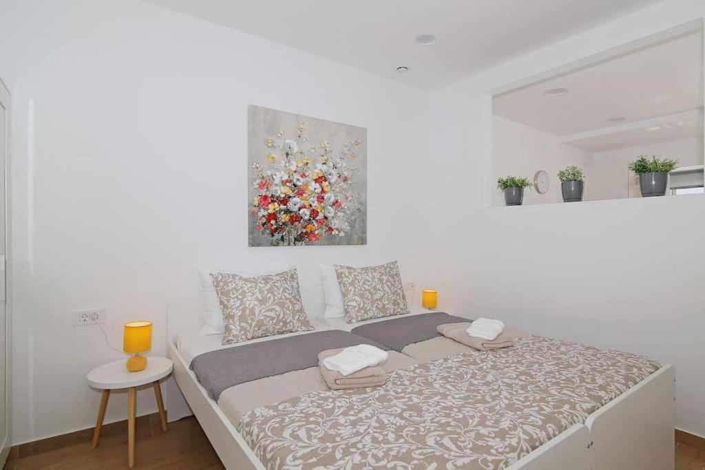 Studio Apartman Karlita Slano Buitenkant foto