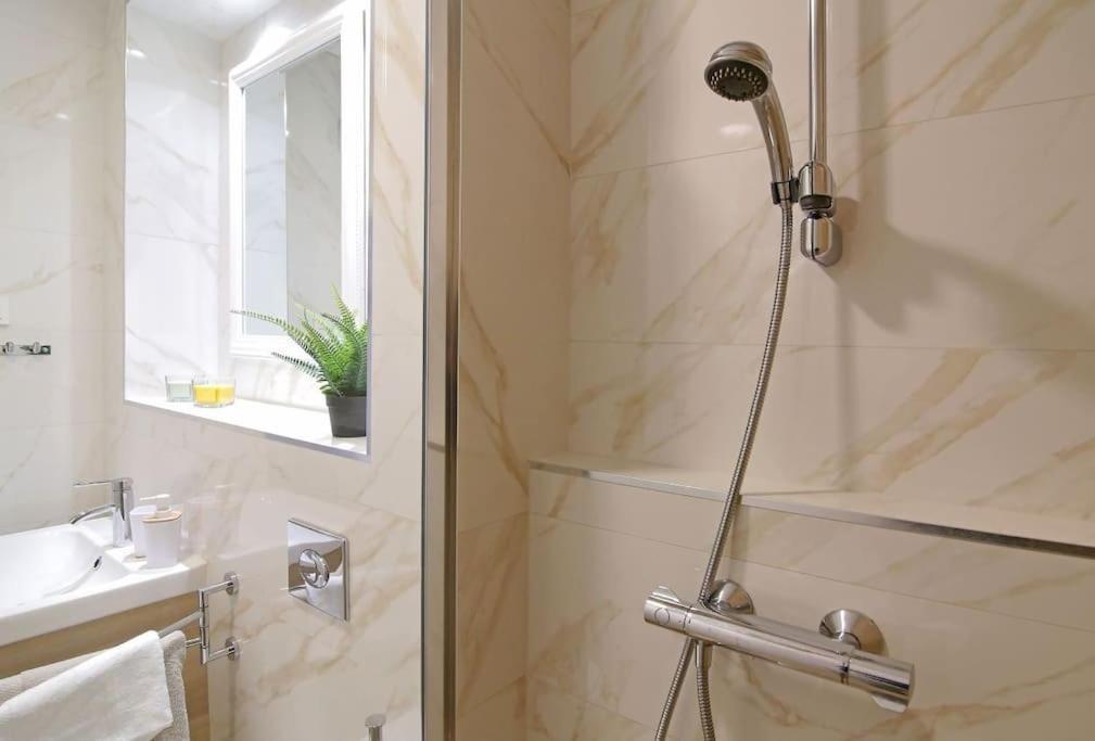 Studio Apartman Karlita Slano Buitenkant foto